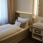 Stuettgens Φέλμπερτ
