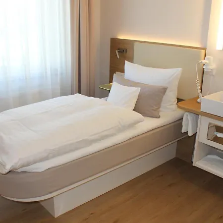 Stuettgens 3* فلبرت